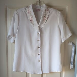Vintage Blouse With Embroidered Collar